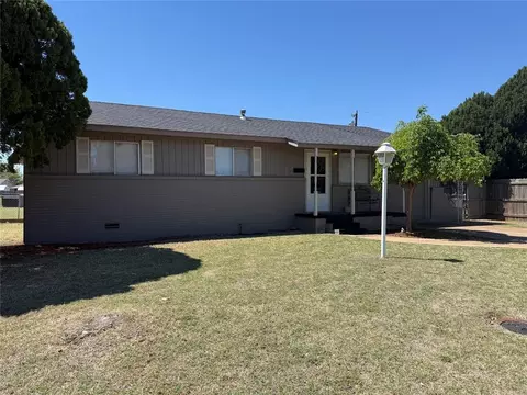 1120 Burns St, Altus, OK 73521