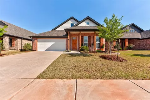 2421 NW 179th St, Edmond, OK 73012