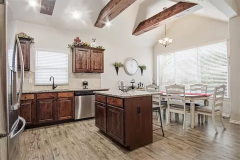 20645 Santa Fe Ave, Harrah, OK 73045