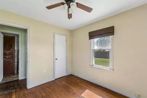 Bedroom - 103 S Cedar St, Crescent, OK 73028 photo 7 of 7