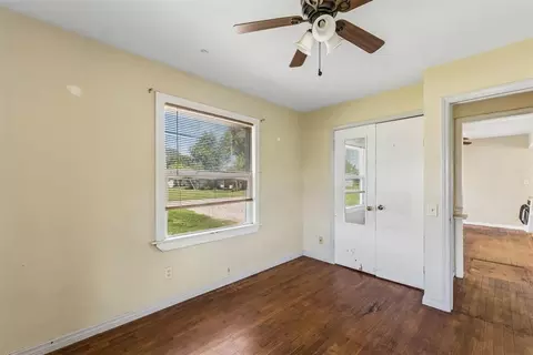 Bedroom - 103 S Cedar St, Crescent, OK 73028 photo 2 of 7