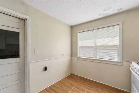 Other - 103 S Cedar St, Crescent, OK 73028 photo 1 of 11