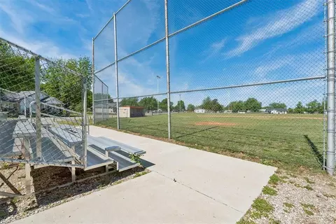 Exterior - 103 S Cedar St, Crescent, OK 73028 photo 3 of 3
