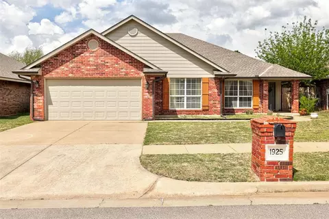 1925 NW 174th St, Edmond, OK 73012
