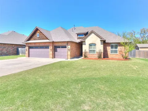 10915 Sara Ct, Midwest City, OK 73130