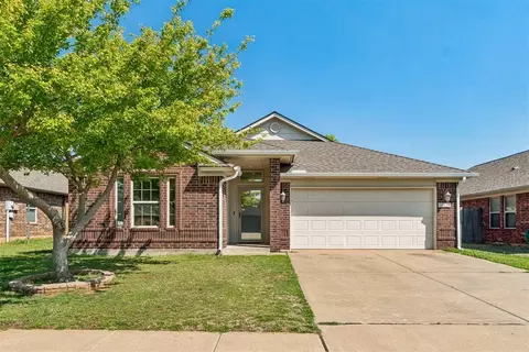 10625 NW 34th St, Yukon, OK 73099
