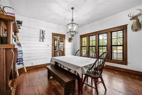 Dining - 201 S 6th St, Marlow, OK 73055 photo 1 of 2
