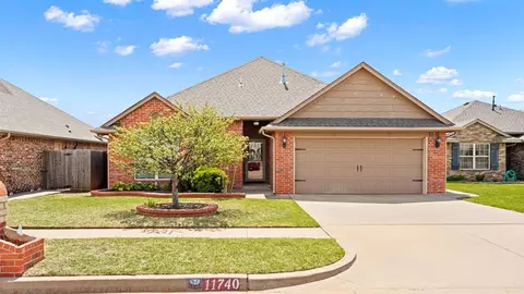 11740 SW 18th St, Yukon, OK 73099