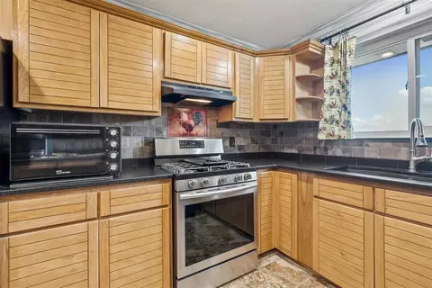 Kitchen - 105002 S Hidden Valley Dr, Mcloud, OK 74851 photo 5 of 5