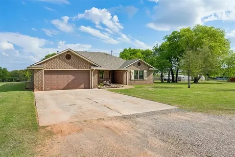 Exterior - 105002 S Hidden Valley Dr, Mcloud, OK 74851 photo 3 of 11
