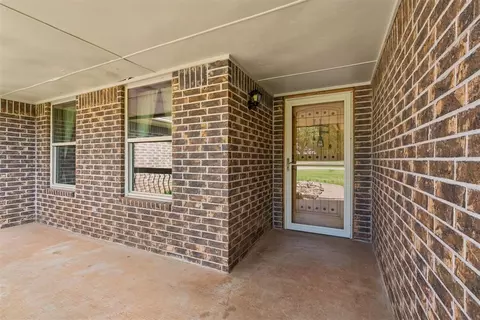 Exterior - 105002 S Hidden Valley Dr, Mcloud, OK 74851 photo 4 of 11