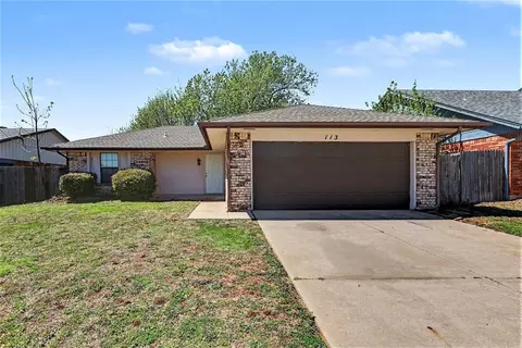 113 Oak Tree Dr, Midwest City, OK 73130