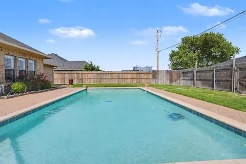 Exterior - 809 Candace Ln, Altus, OK 73521 photo 5 of 7