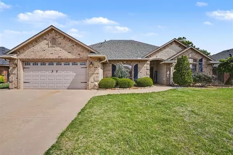 809 Candace Ln, Altus, OK 73521