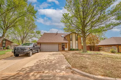 112 Jackson Ave, Weatherford, OK 73096