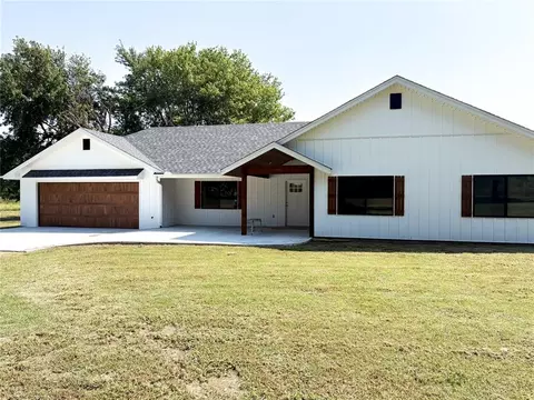 13049 N County Road 3400 Rd, Stratford, OK 74872