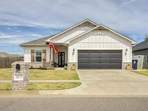 10713 NW 18th St, Yukon, OK 73099