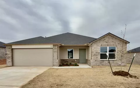 604 Hillsboro Dr, Noble, OK 73068