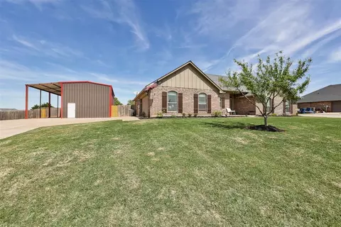 Exterior - 5772 Hillside Dr, Guthrie, OK 73044 photo 2 of 7