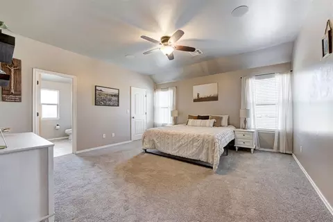 Bedroom - 5772 Hillside Dr, Guthrie, OK 73044 photo 1 of 8