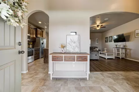 Entry Way - 5772 Hillside Dr, Guthrie, OK 73044 photo 1 of 1