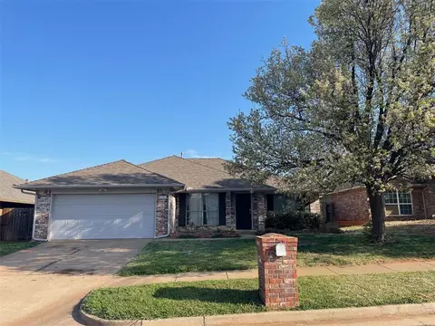 2101 Cedar Meadow Ln, Edmond, OK 73003