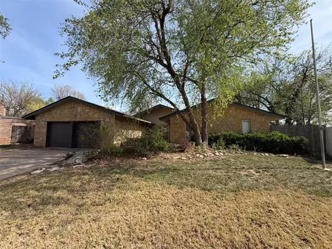 3704 NW 69th St, Oklahoma City, OK 73116