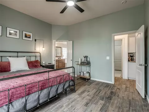 Bedroom - 10401 Joseph Way, Yukon, OK 73099 photo 2 of 7