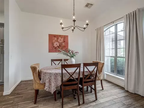Dining - 10401 Joseph Way, Yukon, OK 73099 photo 2 of 2