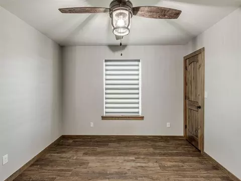 Bedroom - 29605 Kickapoo Rd, Mcloud, OK 74851 photo 9 of 9