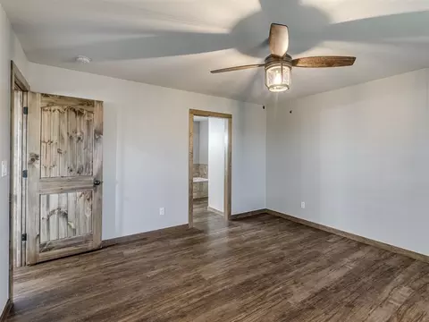 Bedroom - 29605 Kickapoo Rd, Mcloud, OK 74851 photo 1 of 9