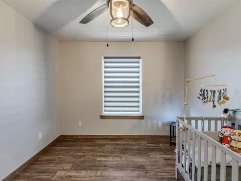 Bedroom - 29605 Kickapoo Rd, Mcloud, OK 74851 photo 5 of 9
