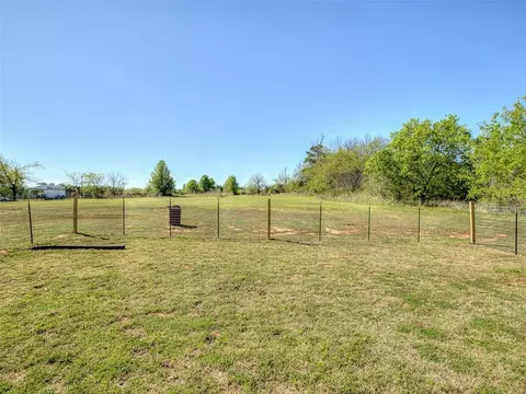 Exterior - 29605 Kickapoo Rd, Mcloud, OK 74851 photo 2 of 5