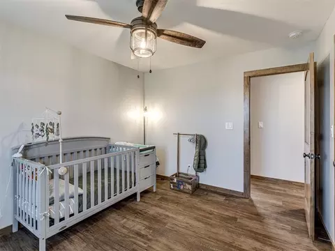 Bedroom - 29605 Kickapoo Rd, Mcloud, OK 74851 photo 6 of 9
