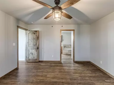 Bedroom - 29605 Kickapoo Rd, Mcloud, OK 74851 photo 2 of 9