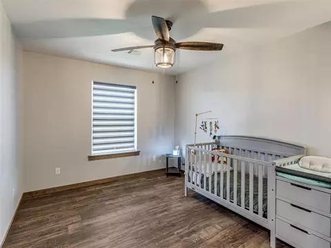 Bedroom - 29605 Kickapoo Rd, Mcloud, OK 74851 photo 4 of 9