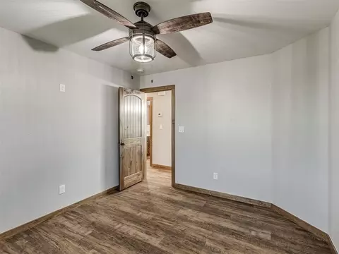 Bedroom - 29605 Kickapoo Rd, Mcloud, OK 74851 photo 8 of 9