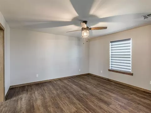 Living - 29605 Kickapoo Rd, Mcloud, OK 74851 photo 5 of 5
