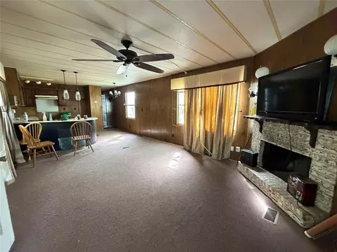 Living - 20586 E 1476 Rd, Lone Wolf, OK 73655 photo 2 of 3
