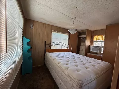 Bedroom - 20586 E 1476 Rd, Lone Wolf, OK 73655 photo 1 of 6