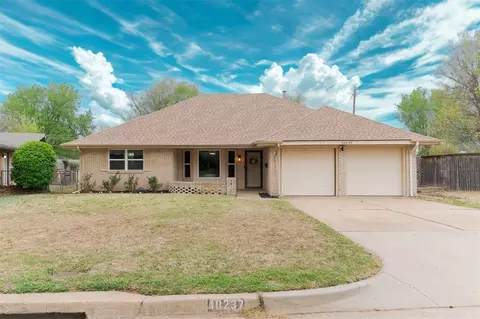 10237 Stoneham Ave, Oklahoma City, OK 73120