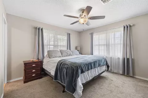 Bedroom - 540 E Gracemont St, Gracemont, OK 73042 photo 3 of 4