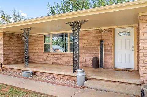 Exterior - 540 E Gracemont St, Gracemont, OK 73042 photo 5 of 6