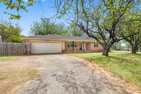 Exterior - 540 E Gracemont St, Gracemont, OK 73042 photo 4 of 6
