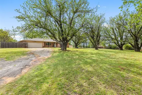 Exterior - 540 E Gracemont St, Gracemont, OK 73042 photo 2 of 6