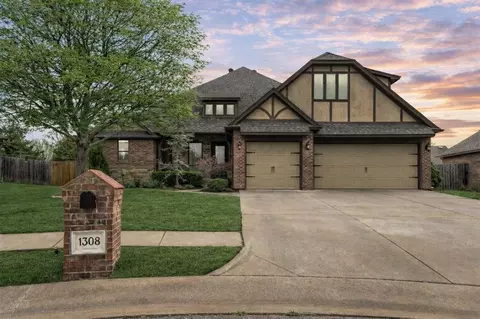 1308 Glenmere Ct, Edmond, OK 73003