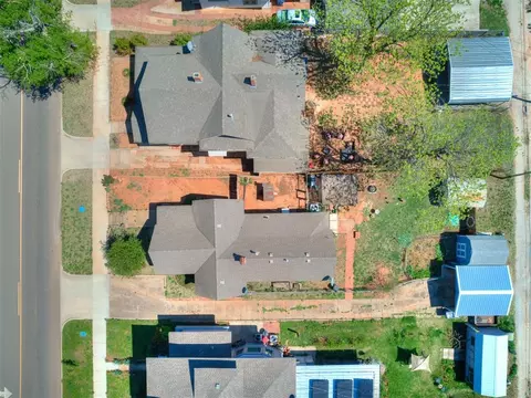 View/Area - 807 E Noble Ave, Guthrie, OK 73044 photo 4 of 7