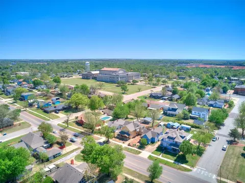 View/Area - 807 E Noble Ave, Guthrie, OK 73044 photo 7 of 7