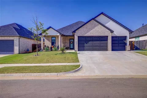 15401 Caspian Ln, Edmond, OK 73013
