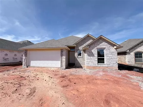 19517 Birchfield Dr, Edmond, OK 73012